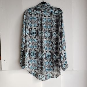 Two by Vince Camuto Long Sleeve Blouse Siz…